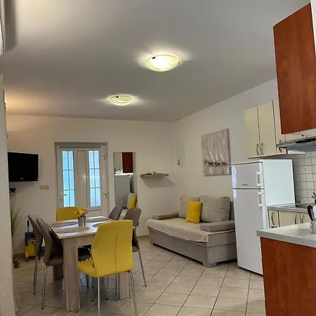 Apartmani Samec Novalja Exterior photo