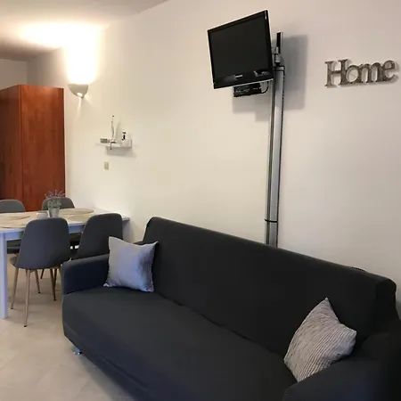 Apartmani Samec Novalja Exterior photo