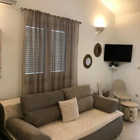 Apartmani Samec Novalja Exterior photo