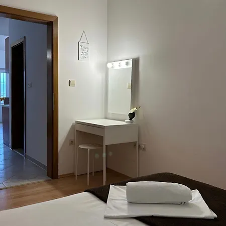 Apartmani Samec Novalja Exterior photo