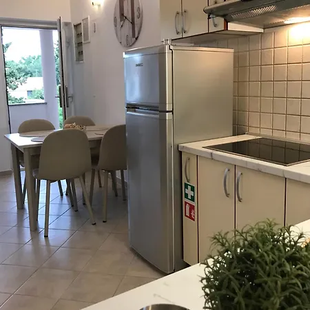 Apartmani Samec Novalja Exterior photo