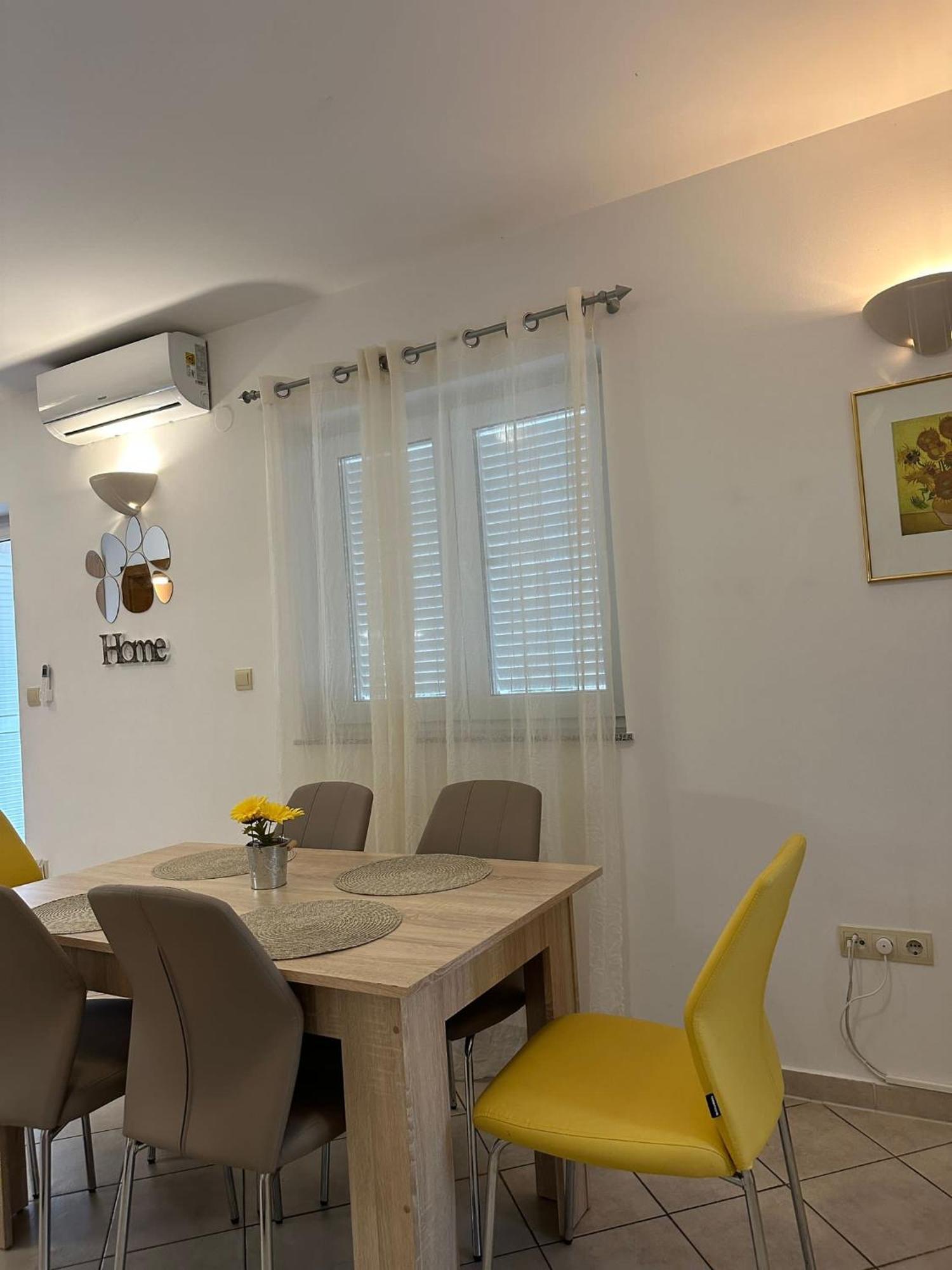 Samec Apartment