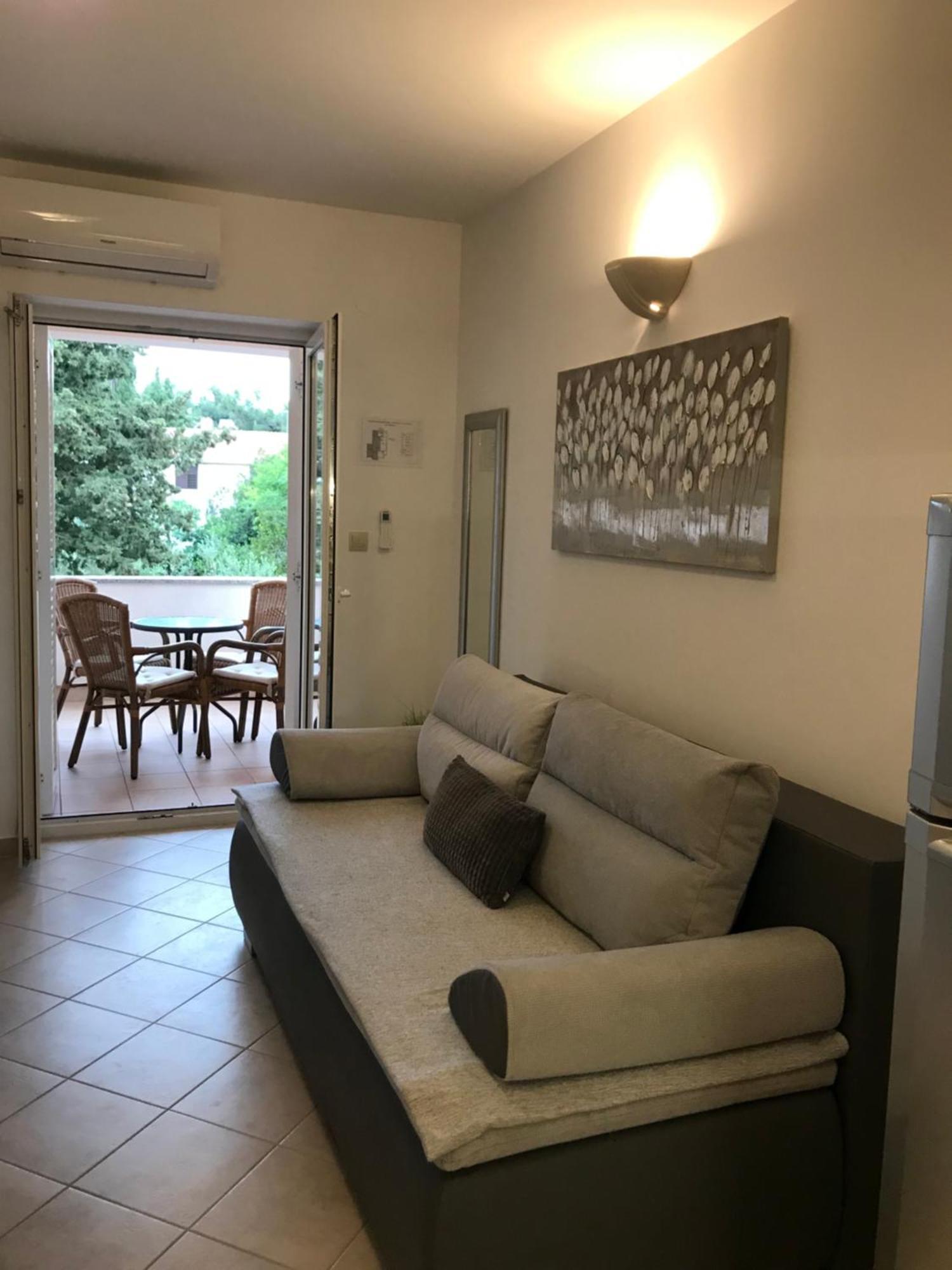 Apartment Samec Novalja