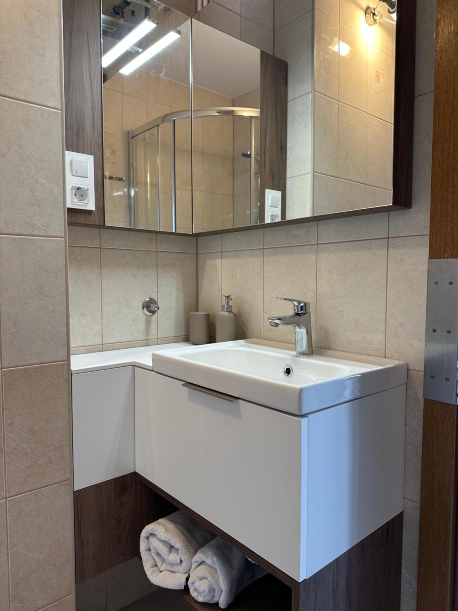 Samec Apartment Novalja